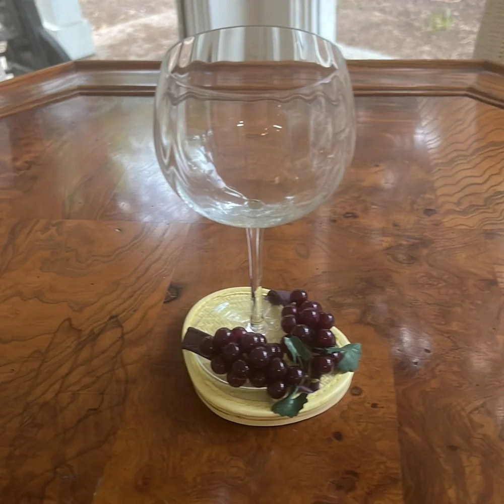 NWOT-Darling flip-flop wine glass “charms”
